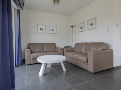 Honingbij vakantiewoning in Cadzand Zeeland zithoek