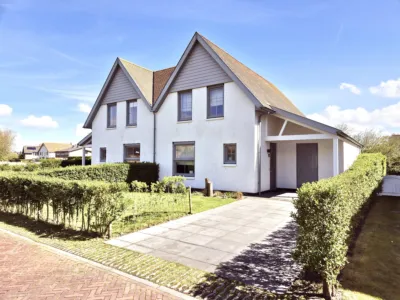 Huis aan Zee Zwanebloem 18 vakantiehuis in Cadzand Zeeland