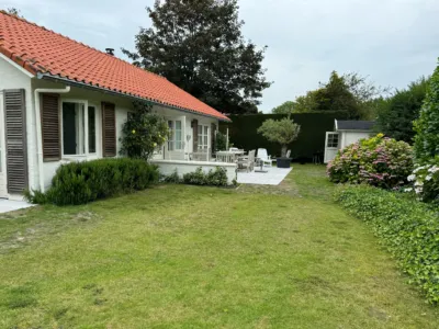 Zwaluwnest vakantiehuis in Cadzand Zeeland terras